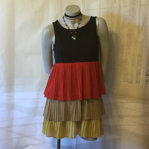 Forever 21 Tiered Mini Dress - Picture 4 of 4